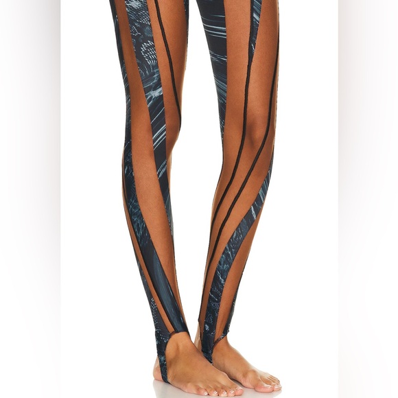 New Mugler Long Sleeve Jumpsuit in Warped Snake Black & Nude 02 FWRD - Picture 6 of 8